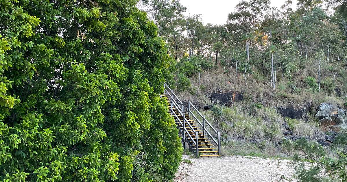 Earl hill summit stairs at Half Moon Bay Beach side